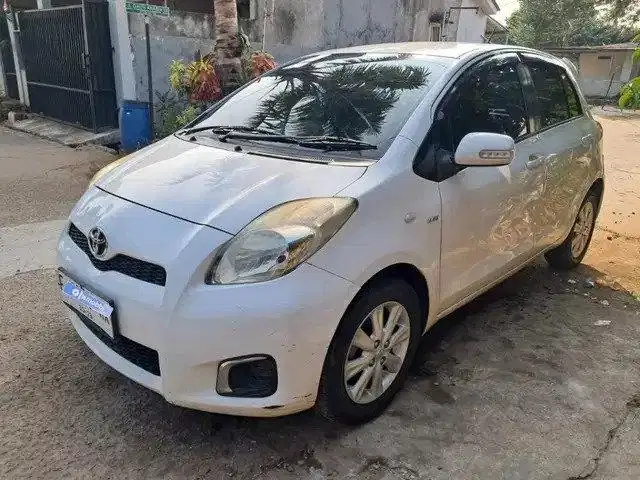 DP RENDAH - Toyota Yaris 1.5 J Bensin-MT 2012