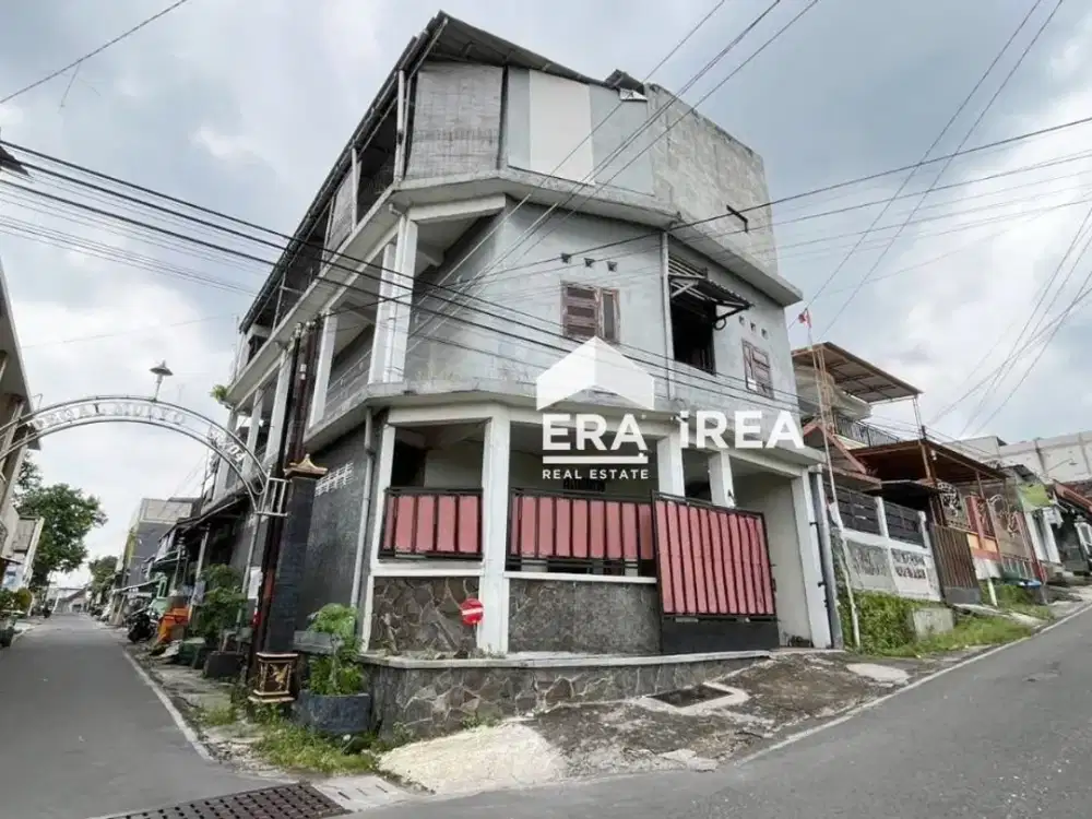 RUMAH KOST DIJUAL DI SOLO DEKAT DENGAN TATV SOLO DAN KAMPUS UNS