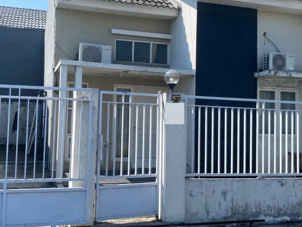 Disewakan Rumah Furnished Alana Regency Tambak Rejo Waru