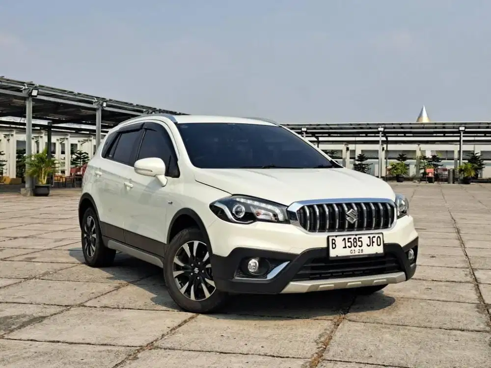 DP 15JT SUZUKI SX4 S'CROSS AT MATIC AUTOMATIC 2022 PUTIH SIAP PAKAI