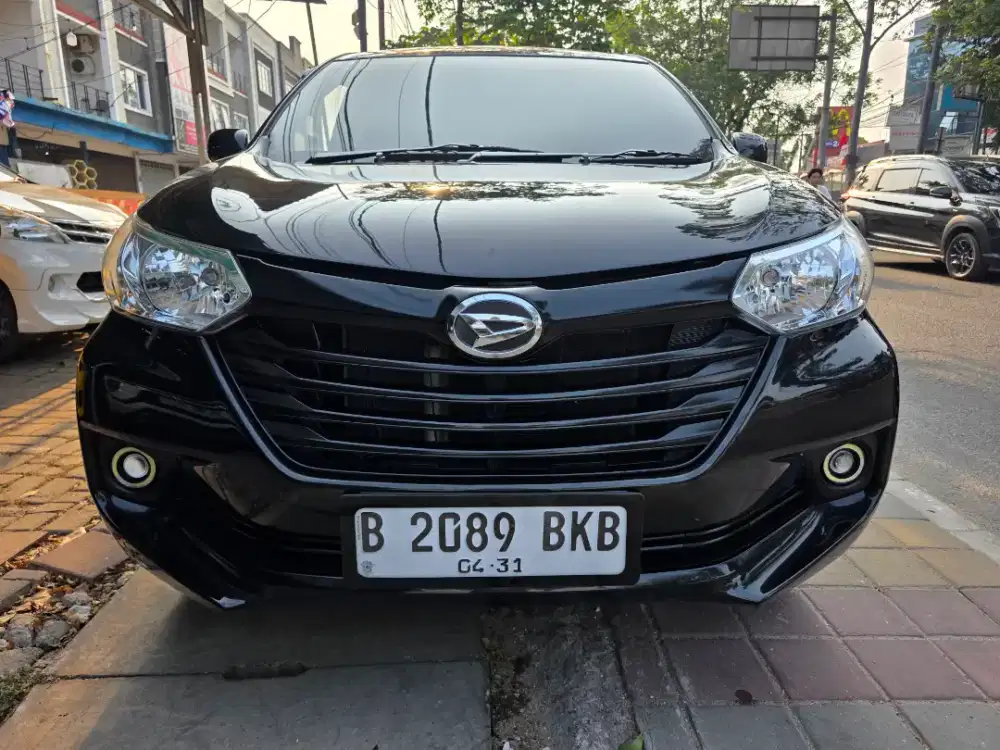 XENIA M MANUAL 2016