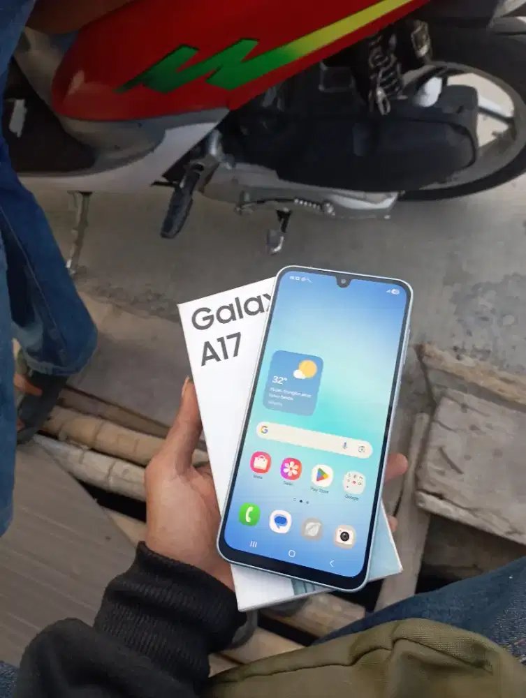 Samsung a17 8/128