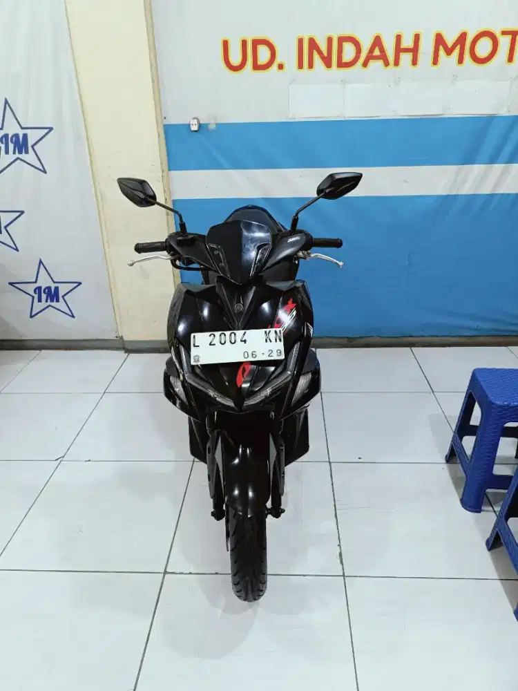 Hitam glossy YAMAHA AEROX VVA NON ABS 155 2019 BISA KREDIT