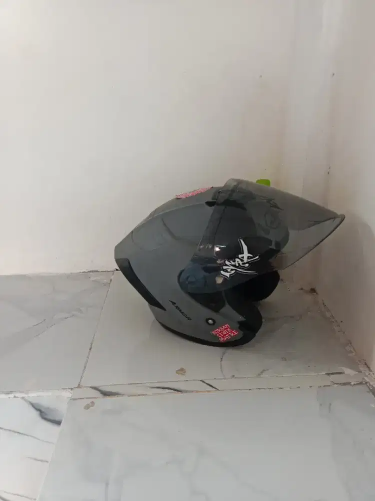 Helm Js armor bekas
