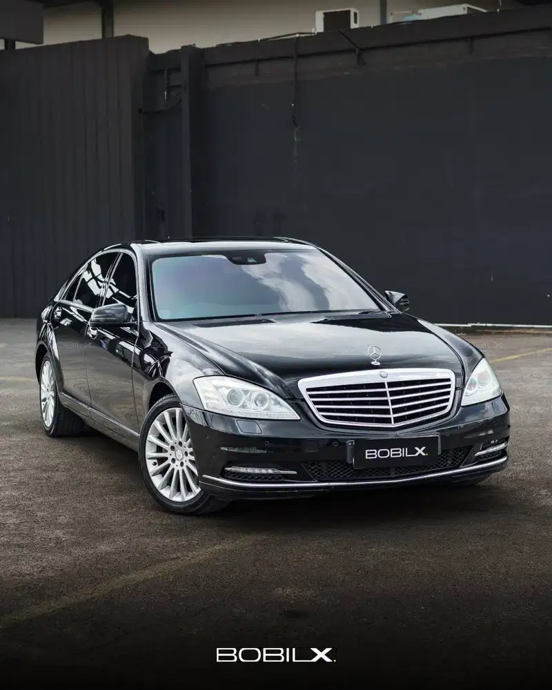 NIK 2013 Mercedes-Benz S300L (W221)  Black on Beige