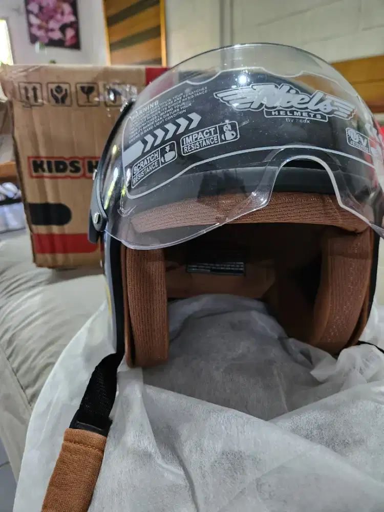 Helm Anak Niels Batman