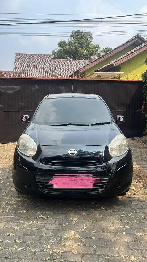 Nissan March 2010 Bensin