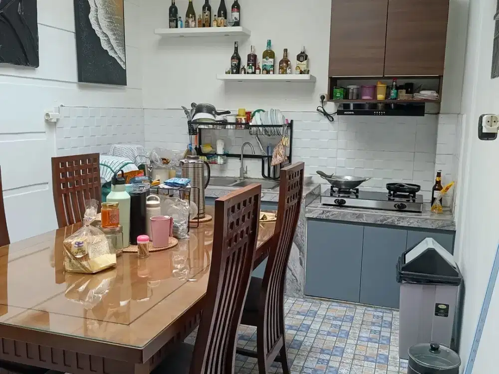 DIJUAL RUMAH DI GADING SERPONG SEKTOR 7A DEPAN
