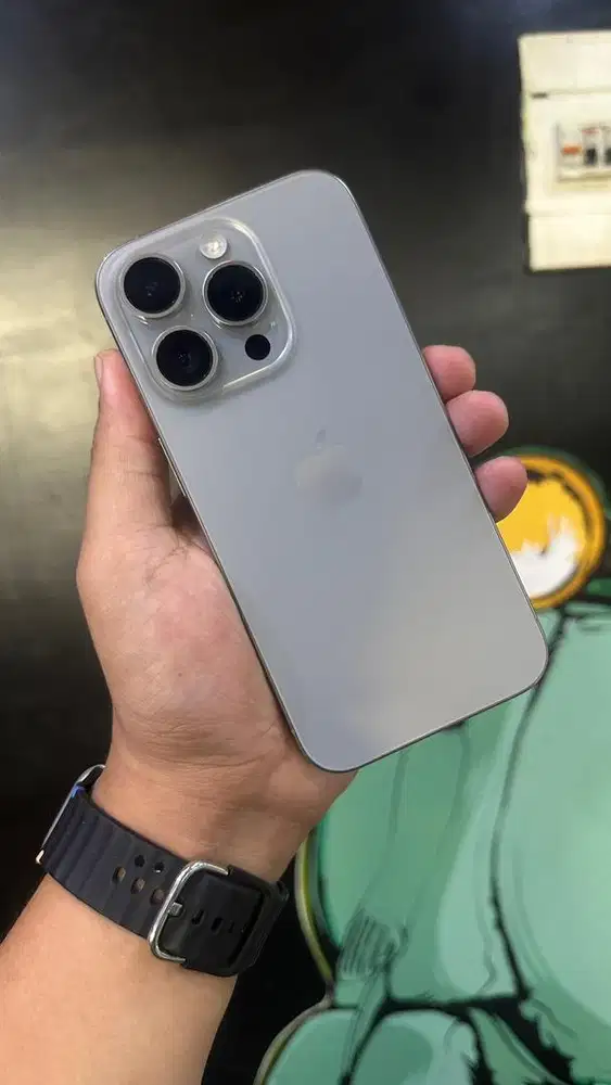 iPhone 15 Pro 256 GB iBox