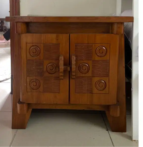 Nakas Kayu Jati Ukir Minimalis (Set 2) | Elegant Bedside Cabinet