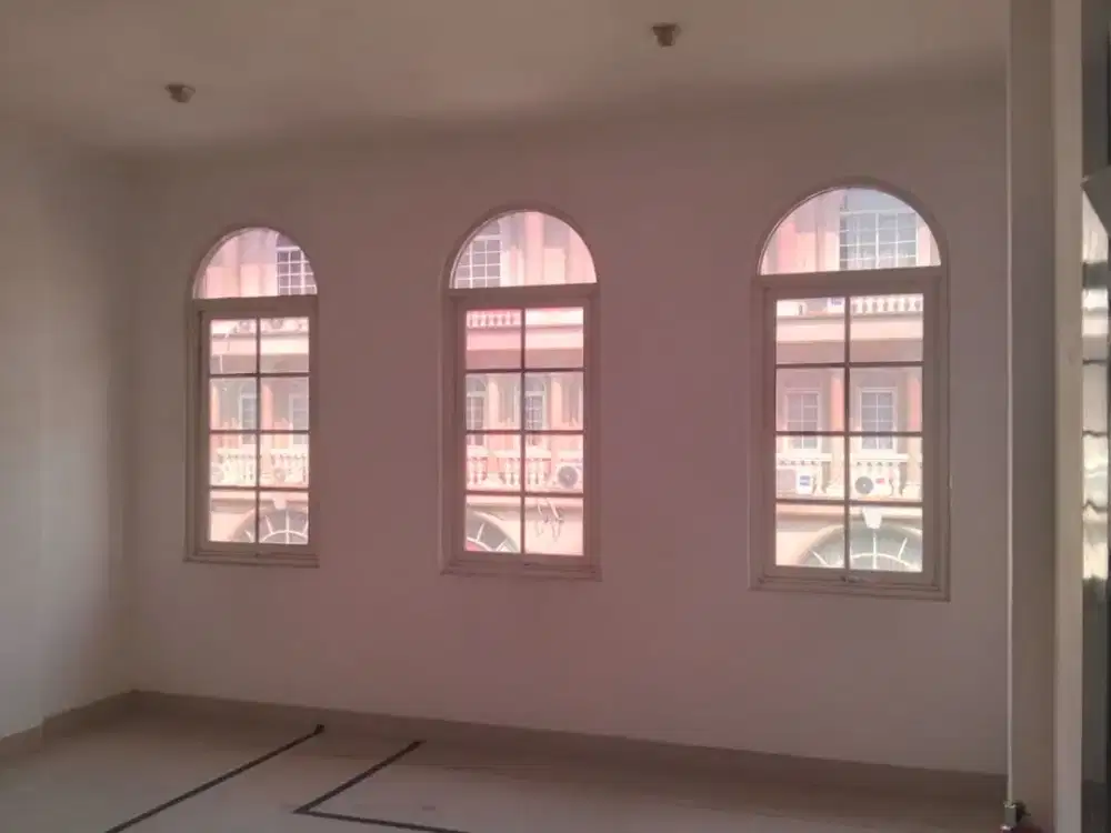 Termurah disewakan Ruko Sedayu square