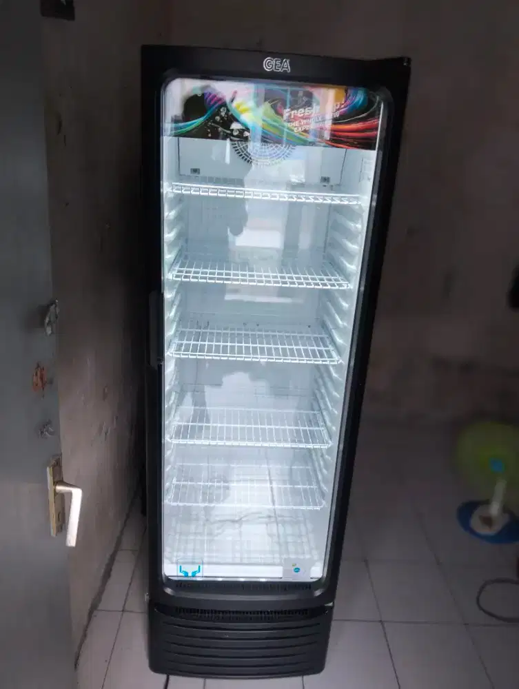 Jual bu showcase kulkas pendingin minuman ukuran 5 rak merk GEA