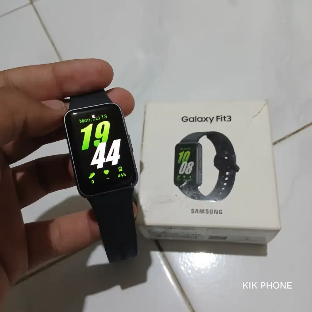 Samsung Fit 3 Black Fullset Segel Normal Mulus 98%.Harga 450
