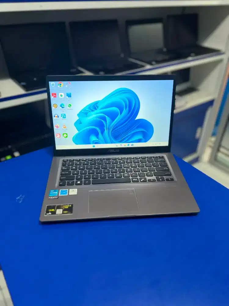 ASUS VivoBook P1412CEA
Spesifikasi 
- Processor  Intel Core i3-1115G4