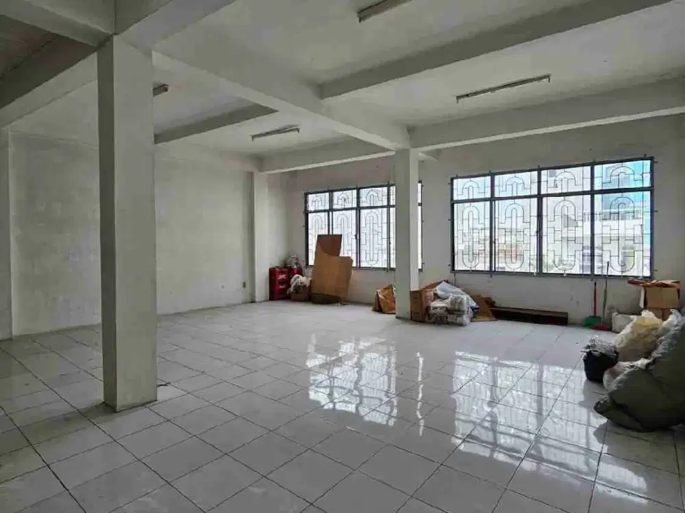 Dijual Ruko Gandeng Jalan Perniagaan
Lokasi Termantap