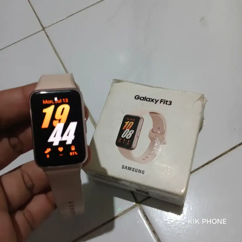 Samsung Fit 3 Pink Fullset Segel Normal Mulus 98%.Harga 450