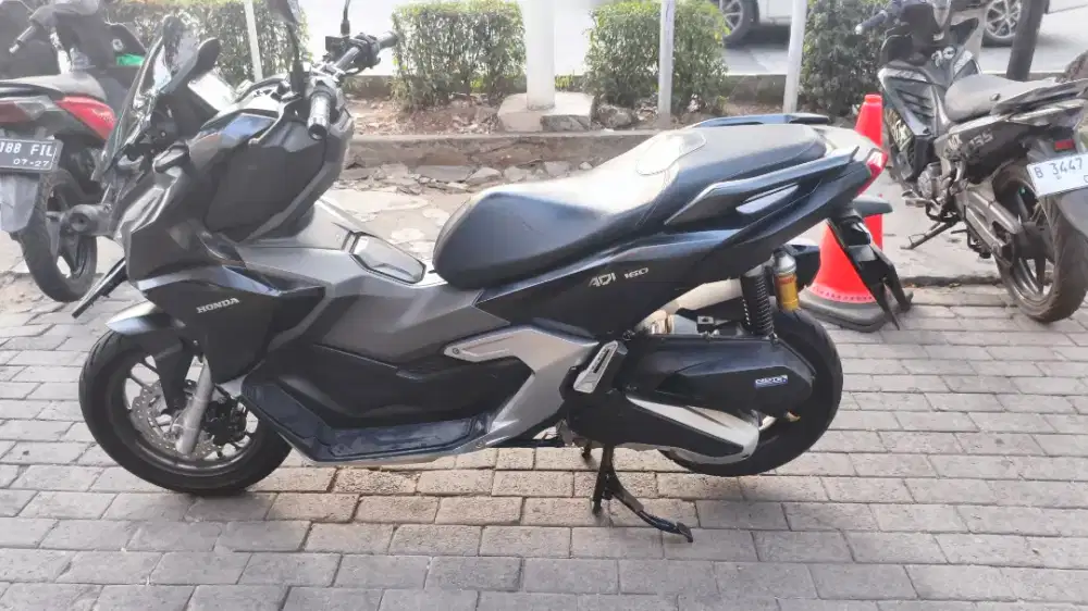 JUAL ADV 160 LOW KM