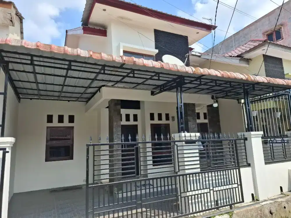 Disewakan Rumah 2 Lantai
