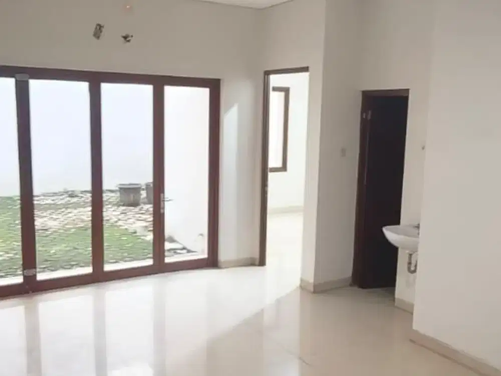 Jual Rumah 2 Lantai Dinding Full Bata Merah  Di Komplek Billymoon , Jakarta Timur
