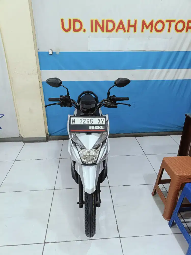 Silver glossy HONDA BEAT STREET ESP CBS SPORTY FI ECO 2019 bisa kredit