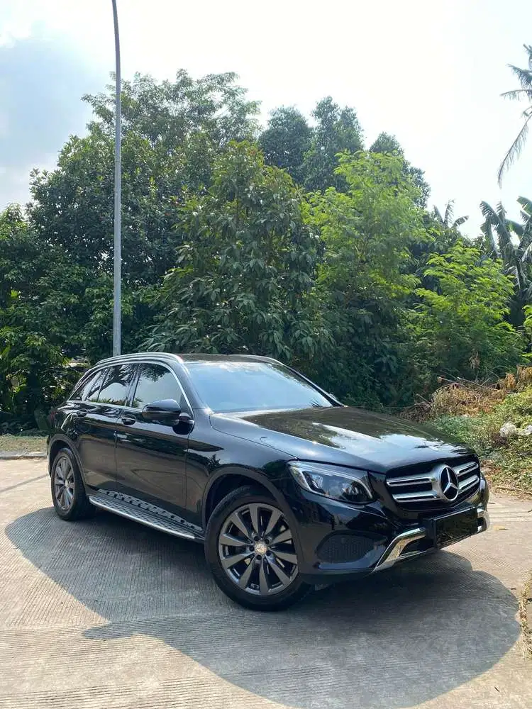 Mercedes-Benz GLC250 2017 Bensin