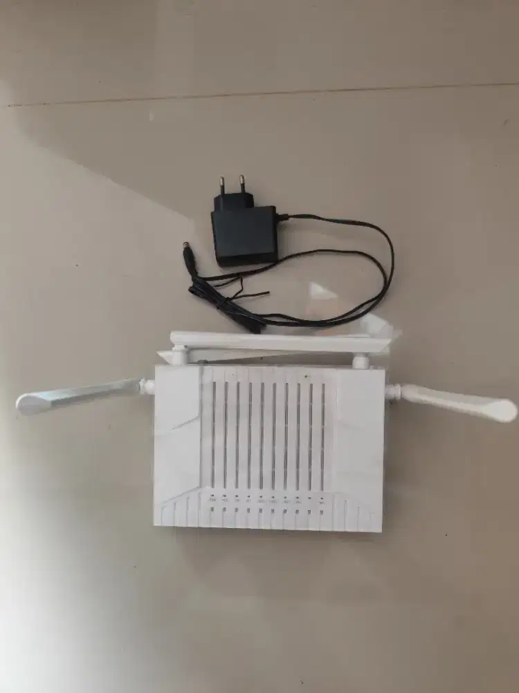 C-DATA XPON ONU FD514GD-R460 4GE DUAL BAND WIFI GPON / EPON ONT