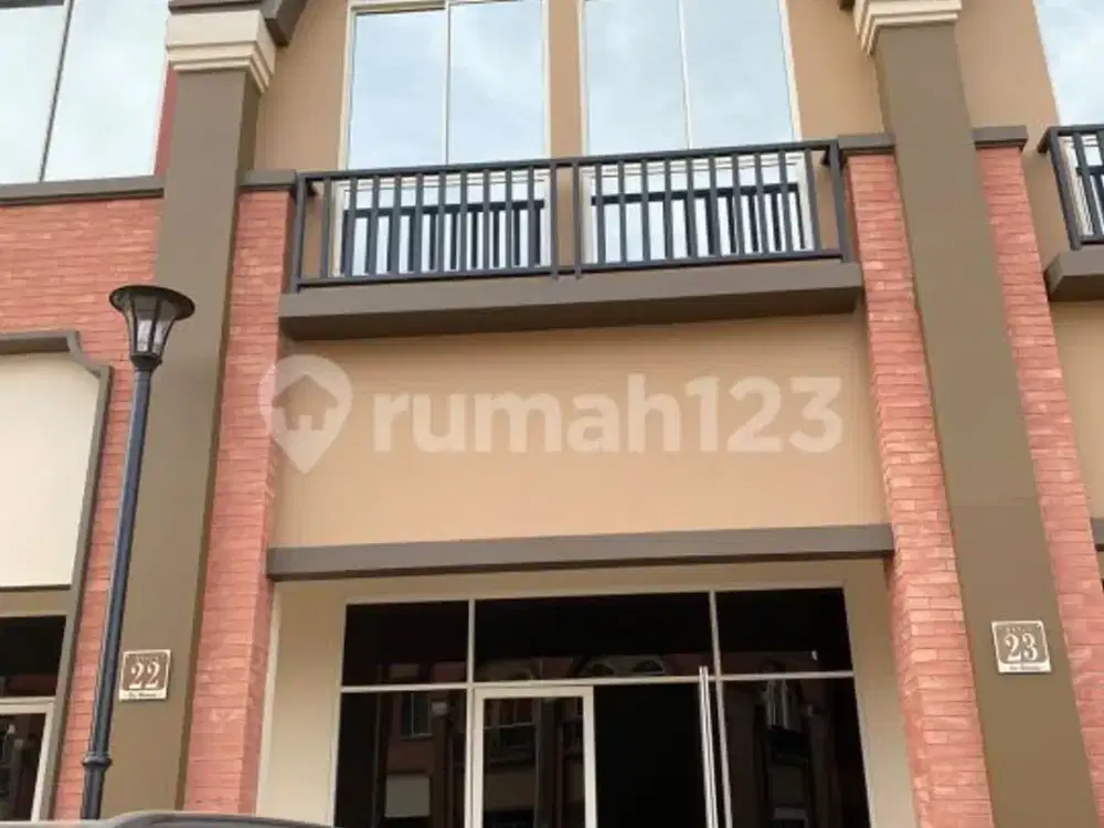 Ruko 3 lantai pik 2 la rivieara kota belanda