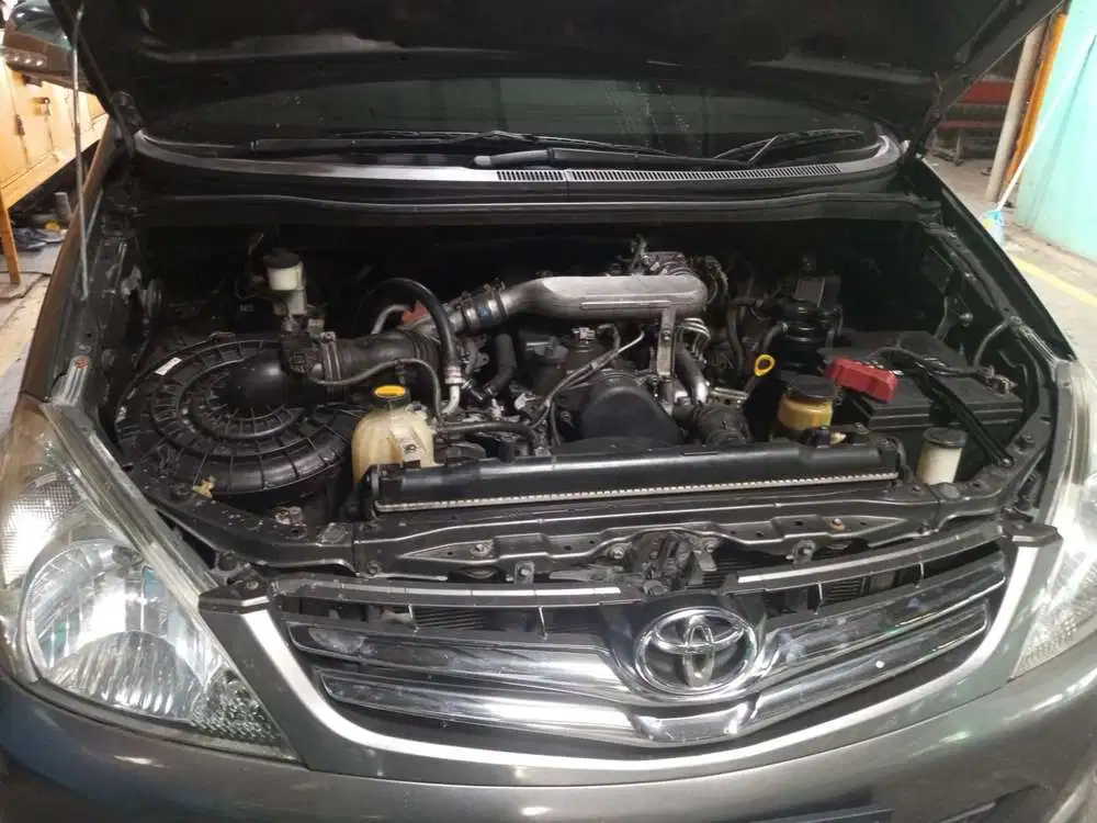 Toyota Kijang Innova 2010 Diesel