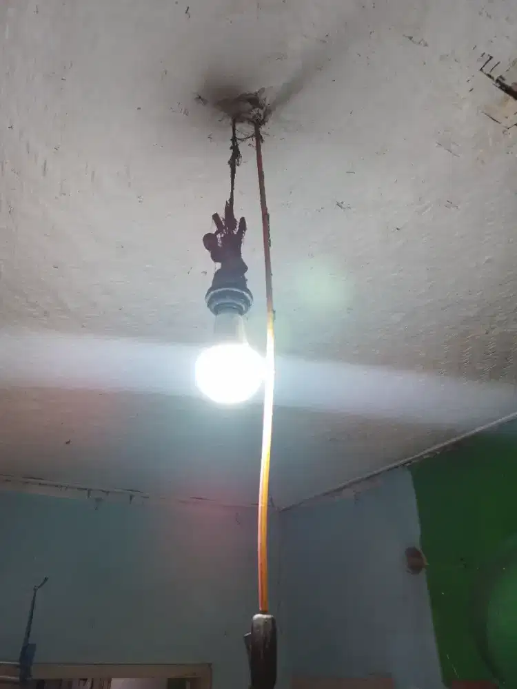 Bohlam LED bagus nyala putih terang awet