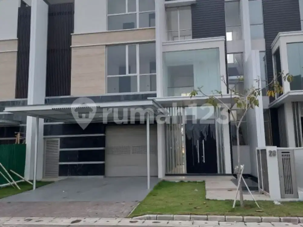 Rumah mewah masa depan dengan view golf pik