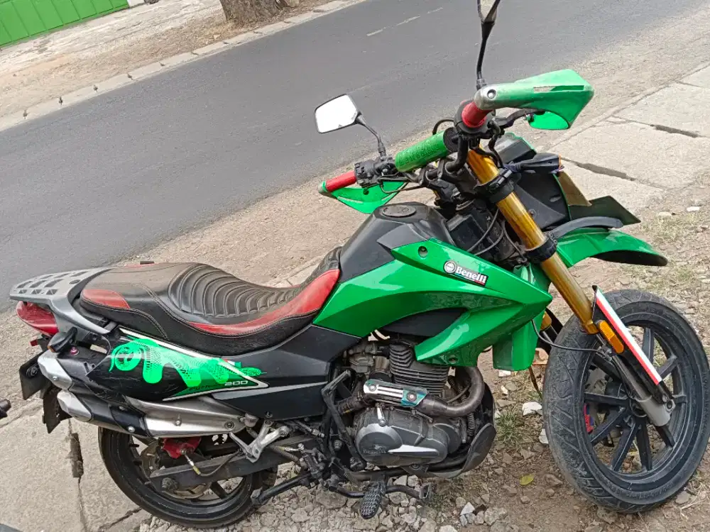 Benelli sport/Python (BS-200) M/T 2013 Hijau samsat soreang an sendiri