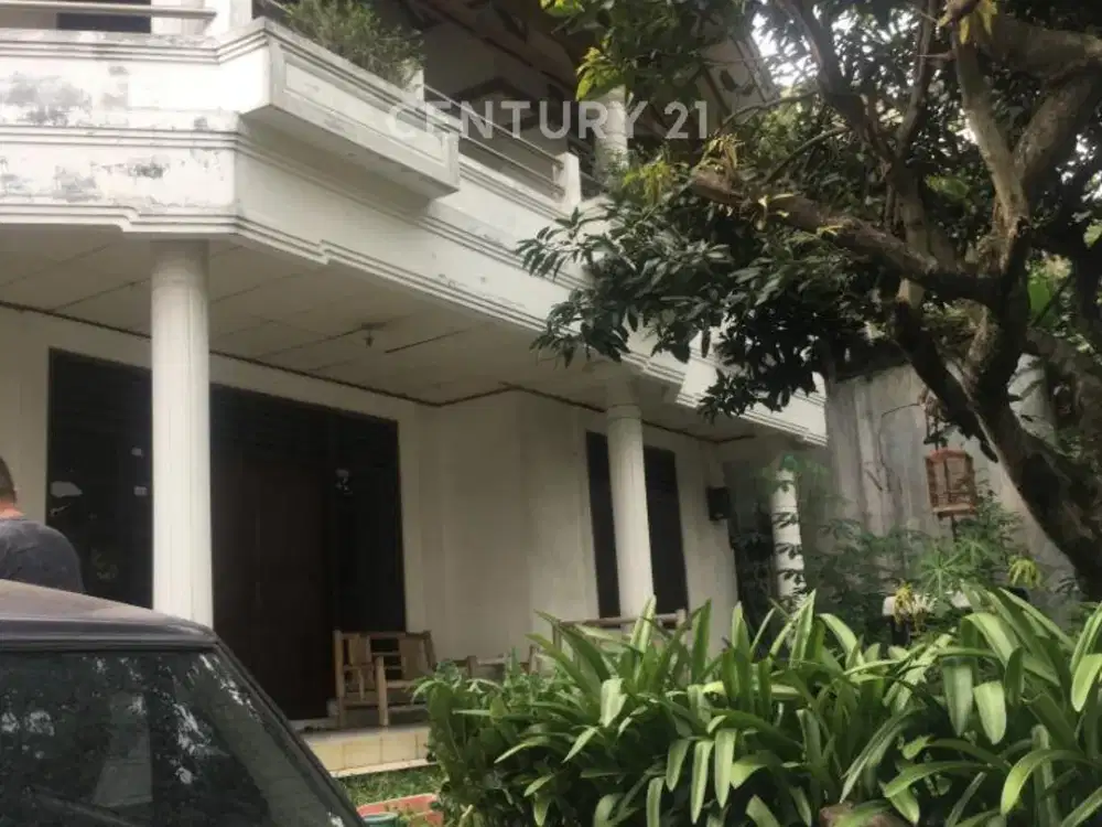 Rumah Cantik Dan Luas Di Area Cigadung Raya