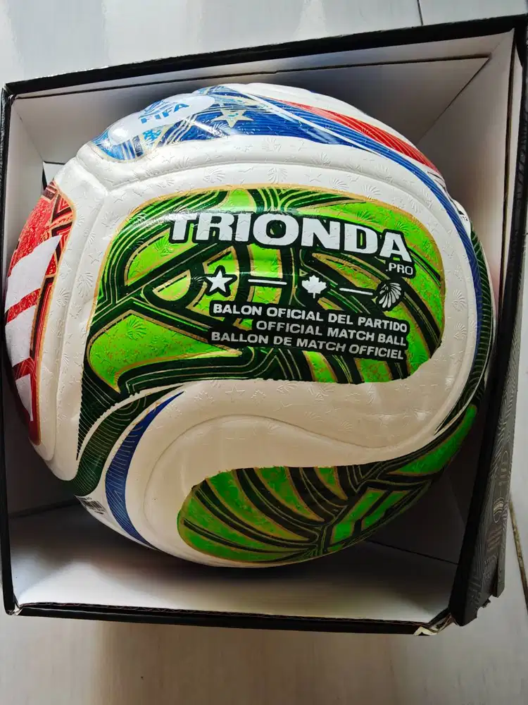 Bola Sepak Adidas FIFA World Cup 26 Trionda Pro Ball Kode JD8021