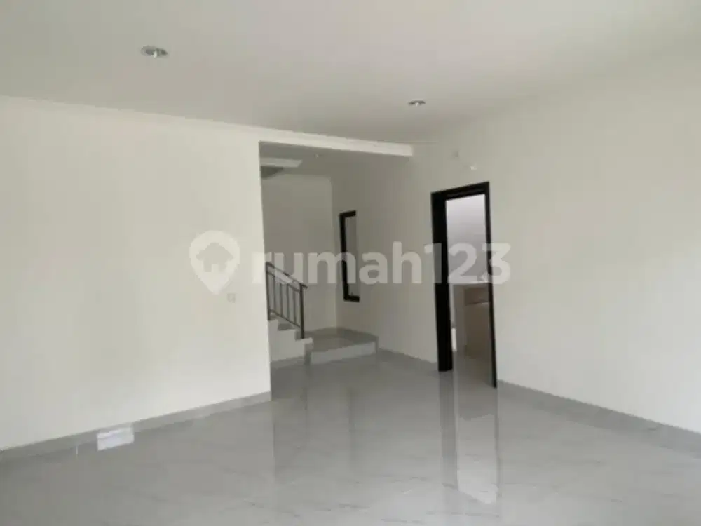 Disewa Villa Pasir Putih Pik 2 Uk 8X12,5 2 Lantai Unfurnish