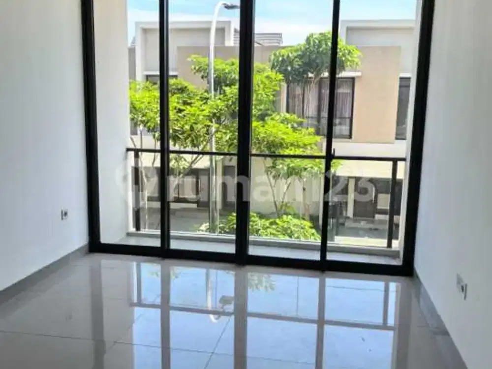 Disewakan Rumah 8X12,5Di Pik2