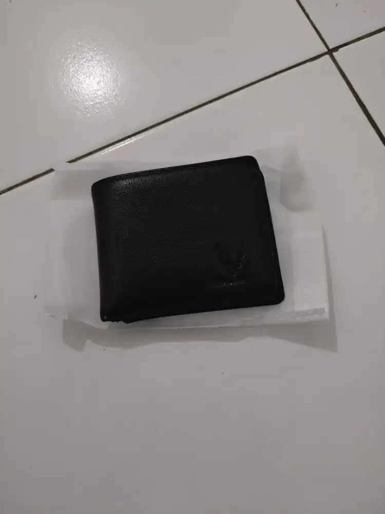 Dompet kulit sapi