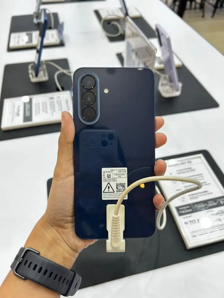 Samsung A57 8/256gb