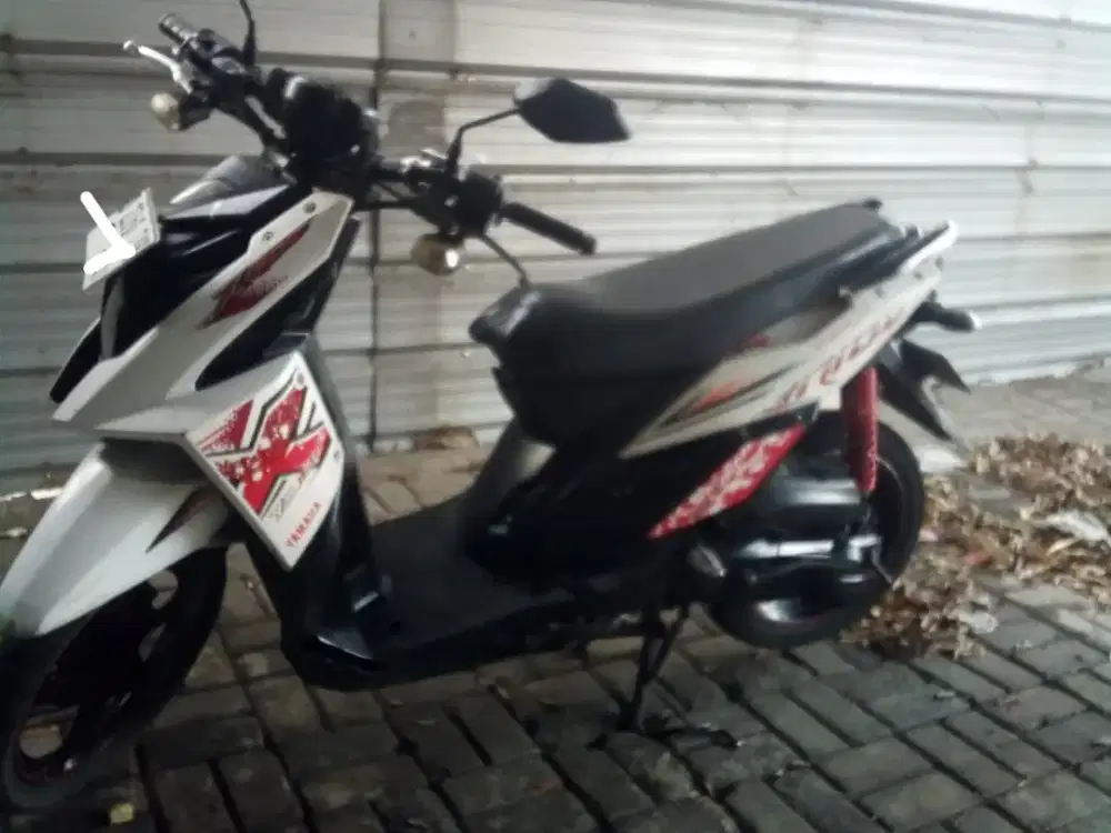 x Ride 2015 putih