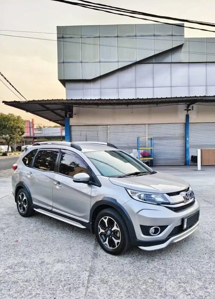 Honda BR-V Prestige 2016 Matic km 49 rb