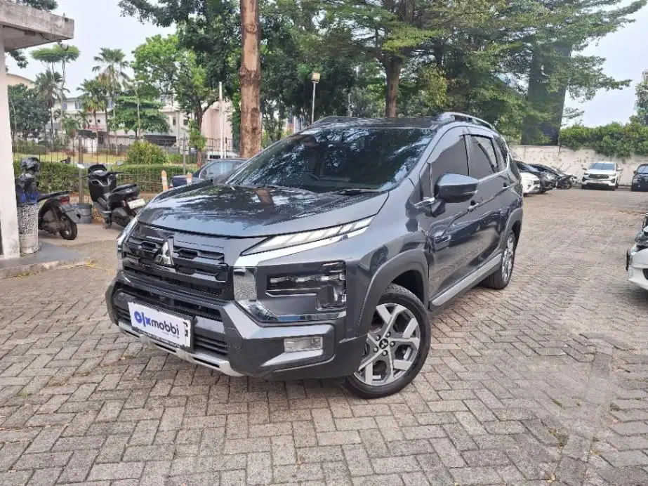 LOW DP Mitsubishi Xpander 1.5 Cross Premium Package Bensin-AT 2025 ZOG