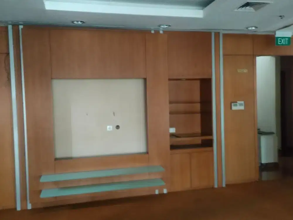 Disewakan Gedung Komersial Premium di Kawasan Teuku Umar – Cocok untuk Kantor, Bank, Klinik & Bisnis Skala Besar