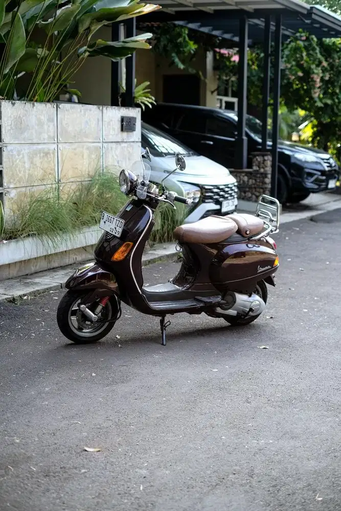 VESPA LXV 150 3VIE TAHUN 2013