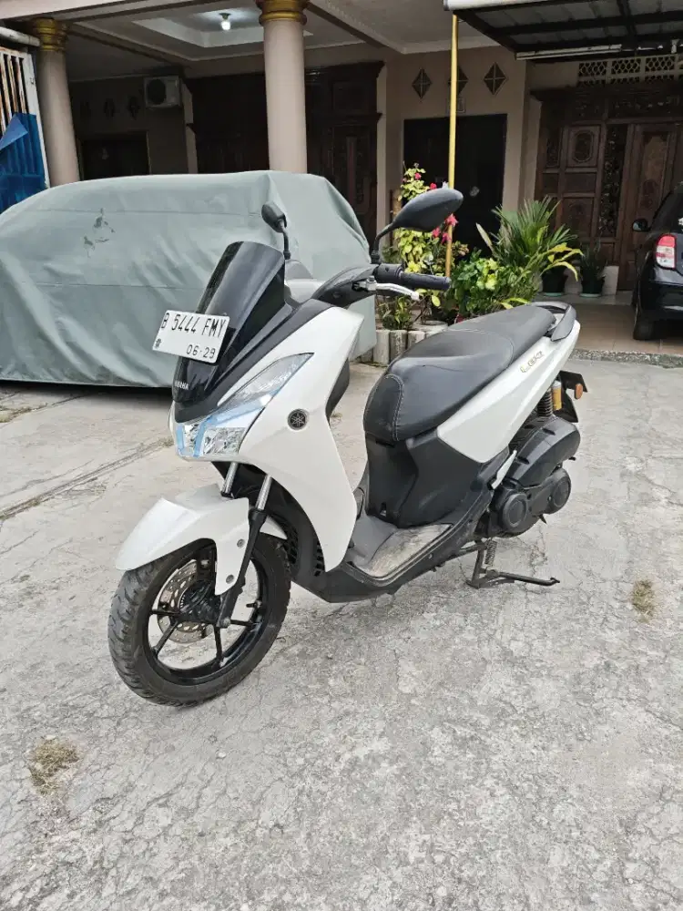 YAMAHA LEXY 2022