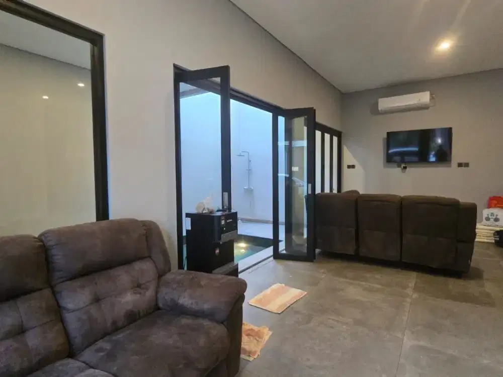 Rumah Mewah Minimalis Modern di Cluster Elit Colomadu