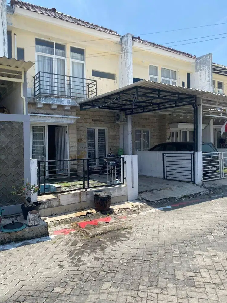 Rumah Di Greenlake Wonorejo Surabaya 2 Lantai Modern Minimalis