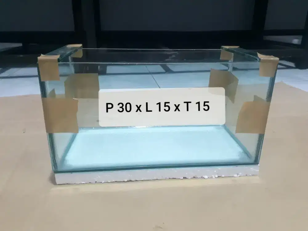 Aquarium P 30 x L 15 x T 15