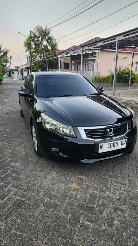 HONDA ACCORD VTI-L 2.4 A/T  HITAM
