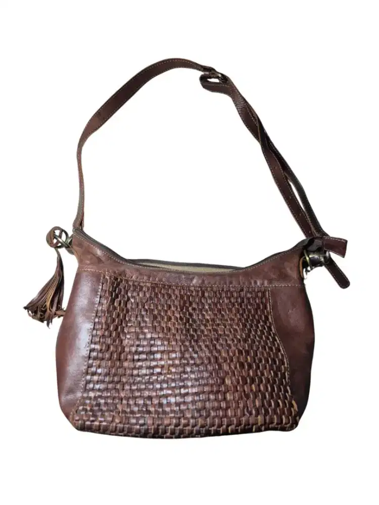 SHOULDER BAG,  cocok untuk dipakai sehari hari, kuliah, atau kerja
