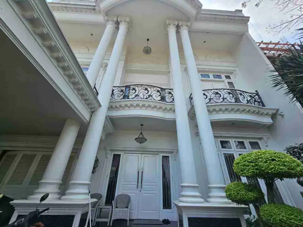 DIJUAL!! Rumah Mewah with Pool di Citragran Cibubur