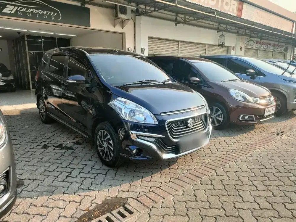 DIJUAL ERTIGA DREZA AUTOMATIC 2016 UNGU SUZUKI